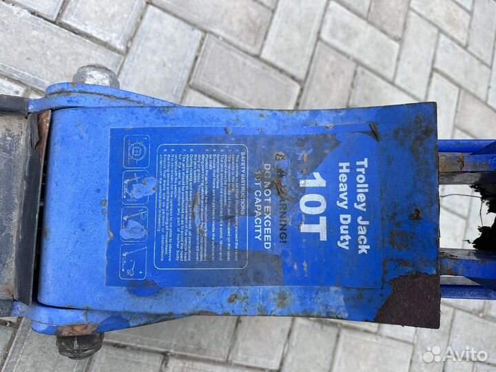 Домкрат подкатной 10тонн