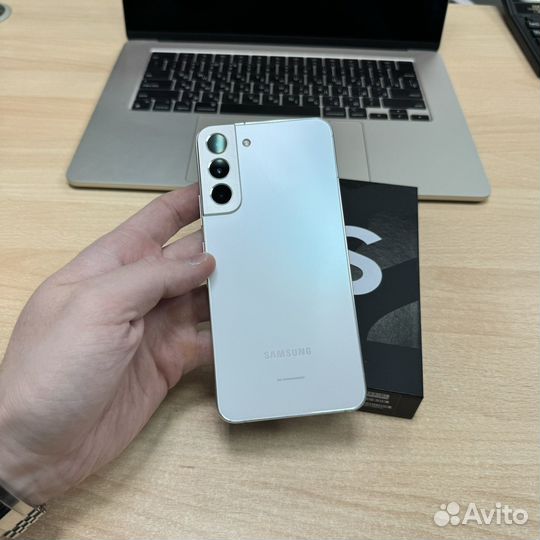 Samsung Galaxy S22+, 8/256 ГБ