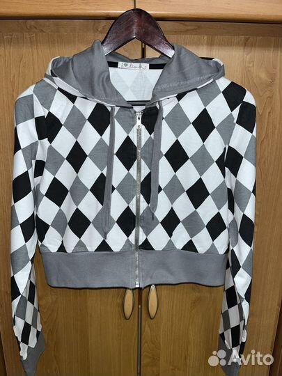 Спортивная кофта