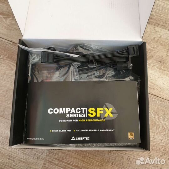 Блок питания SFX chieftec CSN-550C