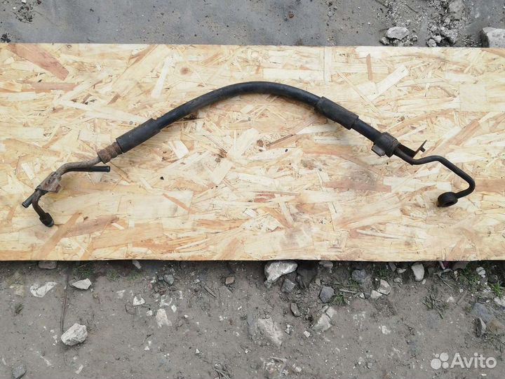 Трубка гура Мазда Демио 1