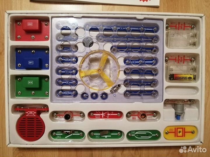 Электронный конструктор знаток