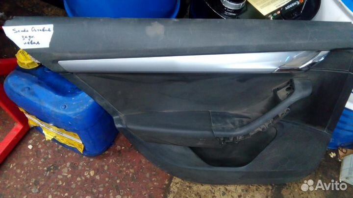 Обшивка двери skoda octavia задняя левая
