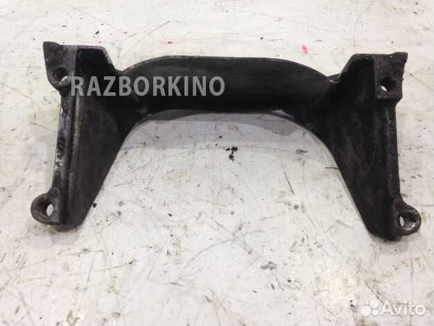 Кронштейн двигателя