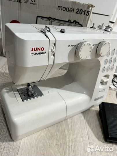 Швейная машина Janome 2015