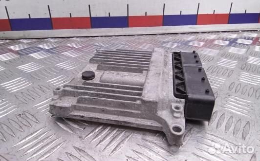 Блок управления двс mercedes benz C-class W204 (2R