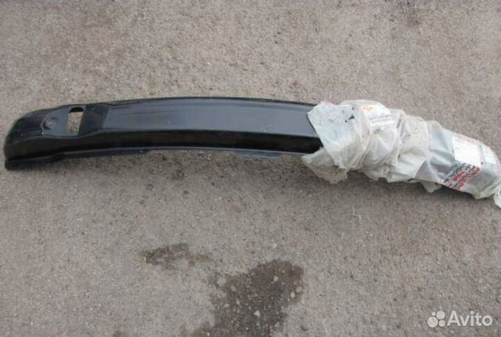 Уселитель бампера Renault Логан- LADA ларгус