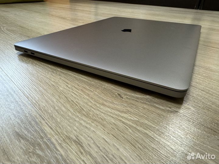 MacBook pro 16 2019 i9 1tb