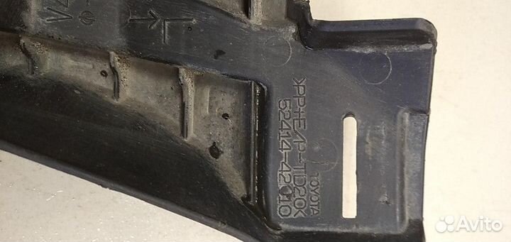 Кронштейн переднего бампера левый Toyota RAV4