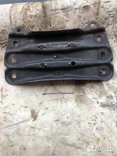 Кронштейн кпп коробки передач Mercedes W220, W215