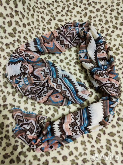 Шарфы,косынки,платки,снуды женские