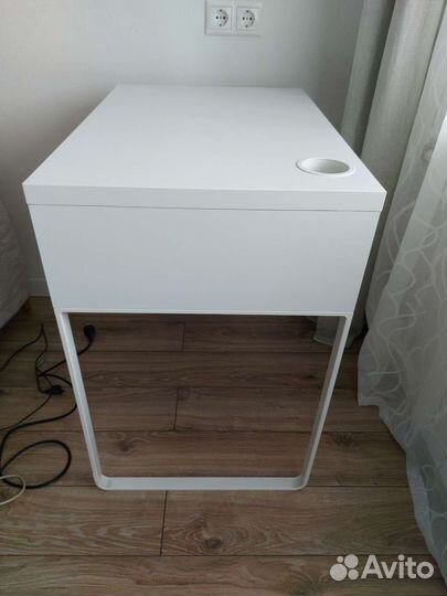 Компьютерный стол IKEA mikke