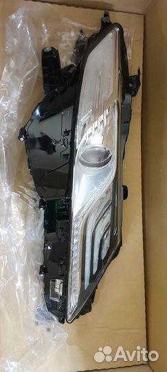Фара передняя правая Toyota Camry 70 2017-2023