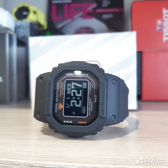 Смарт часы Casio G-Shock DW-H5600-1E новые