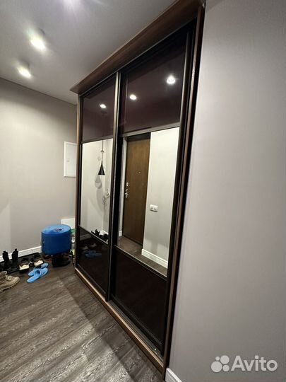 Шкаф купе с зеркалом