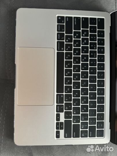 Macbook air 13 m2 8 256