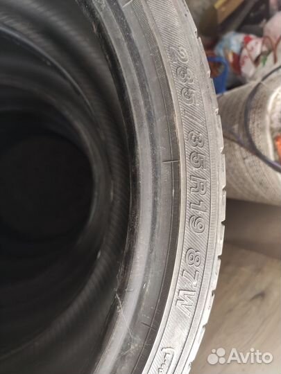 Yokohama 125T 235/35 R19