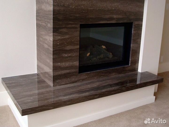 Камин из коричневого мрамора