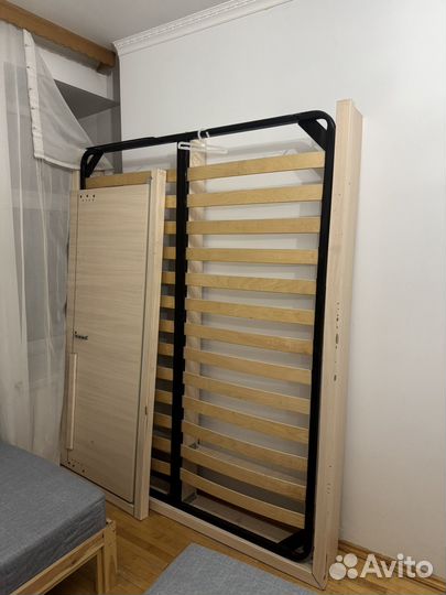 Кровать с матрасом 160/200