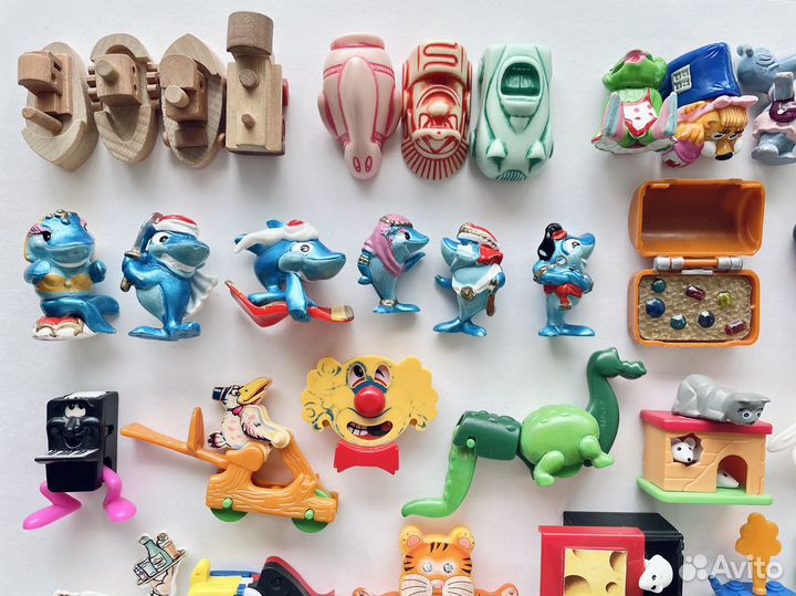 Игрушки Киндер Kinder акулы пингвины детеныши