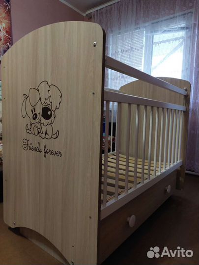 Кровать с маятником