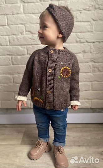 Вязаный свитер детский