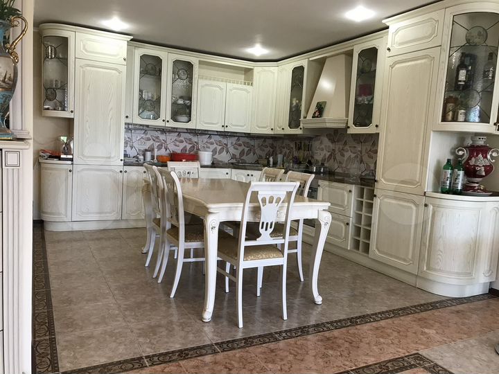 Коттедж 500 м² на участке 16 сот.