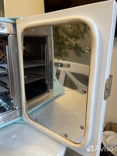 Стерилизатор для медицинских инструментов