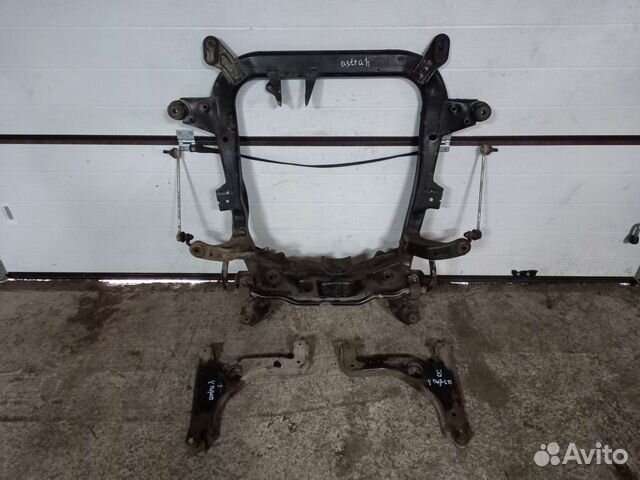 Подрамник рычаг Opel astra h