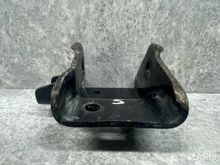 Кронштейн (крепление) Kia Ceed 2 JD 2014