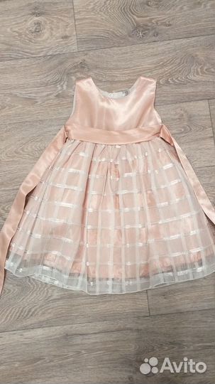 Платье на девочку