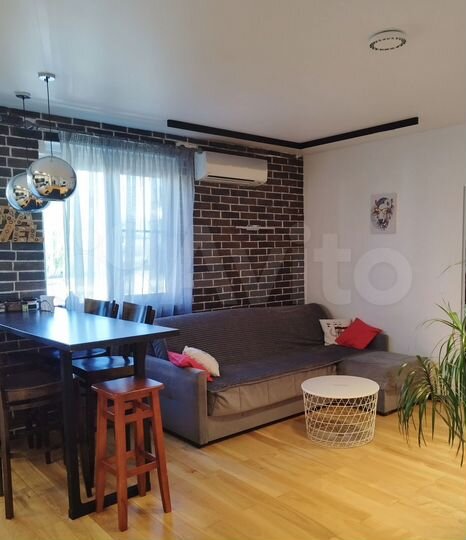 2-к. квартира, 70 м², 1/3 эт.