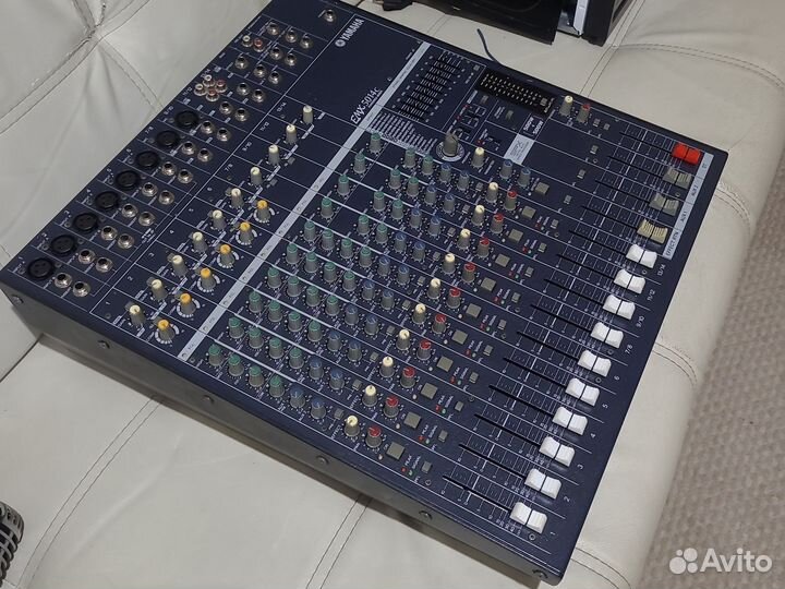 Активная Yamaha EMX5014C