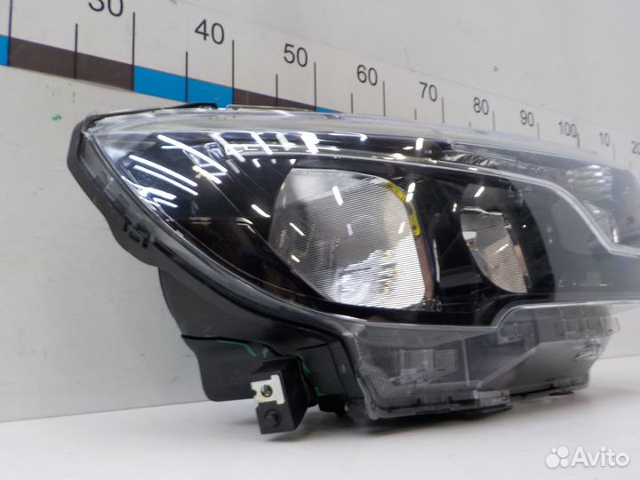 Фара правая LADA Vesta 2015