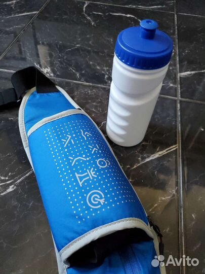 Поясная сумка для бега с бутылкой