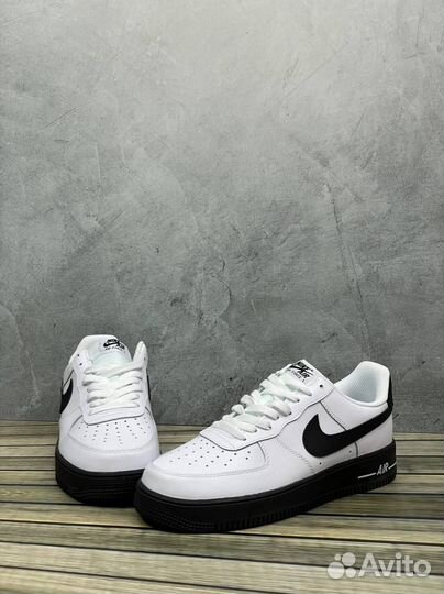 Nike air force 1 белые черн подошва разм. 45