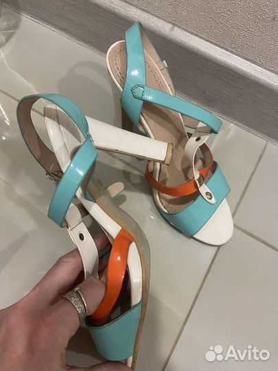 Босоножки 38