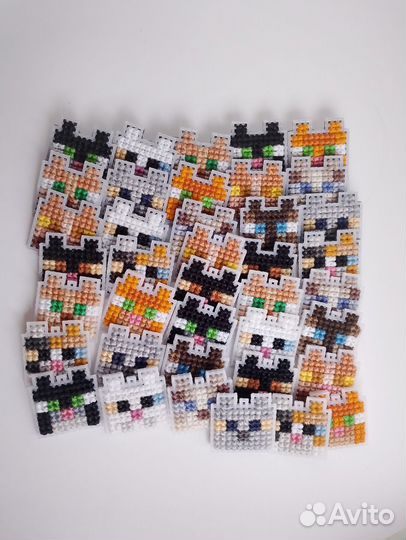 Брелок, значок