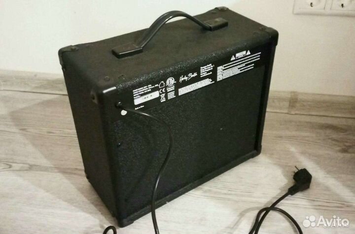 Гитарный комбоусилитель Harley Benton