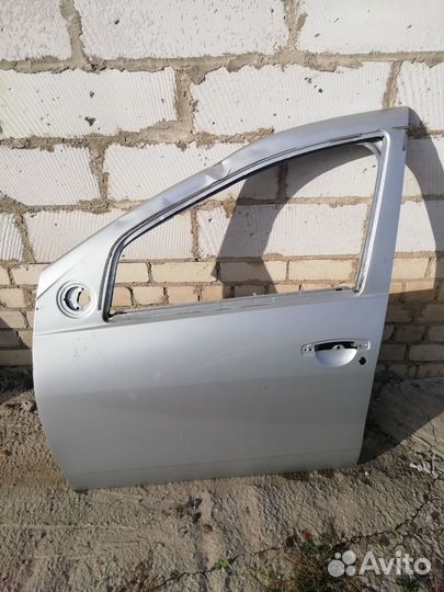 Дверь Renault duster