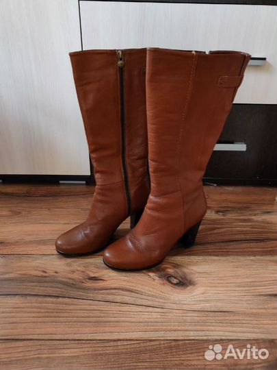 Кожаные демисезонные сапоги 38 размер