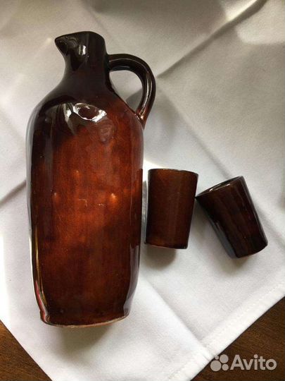 Керамика (Прибалтика, СССР). Кувшин, рюмки, чашка