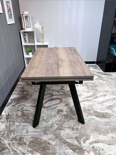 Красивый стол