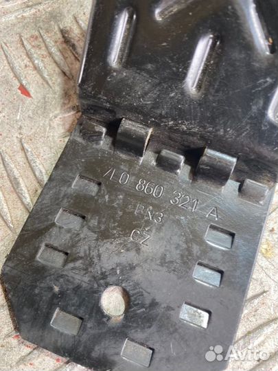 Противооткатный упор Porsche Cayenne 958 M55.02