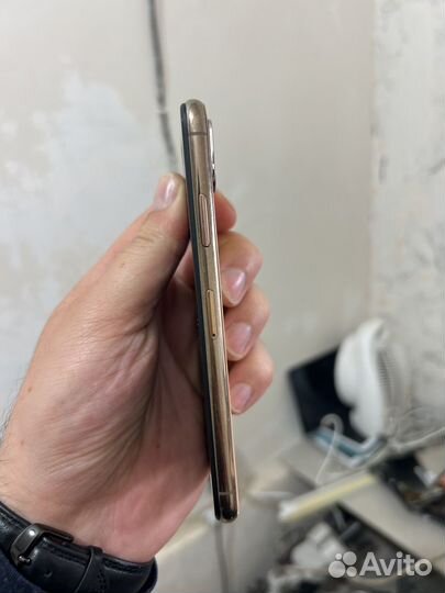 iPhone Xs, 64 ГБ