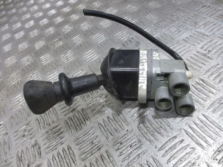 Кран стояночного тормоза DAF 1734006