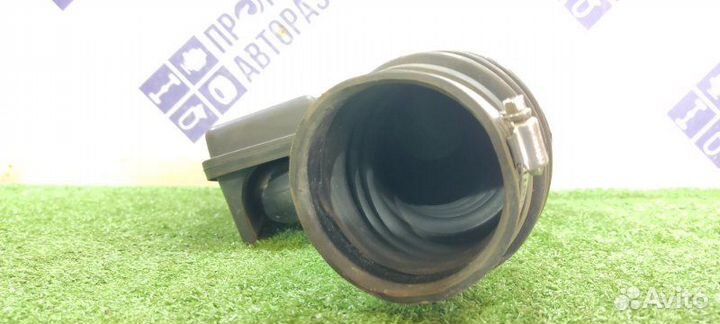 Воздухозаборник Ford Focus 1 седан 2.0 2002