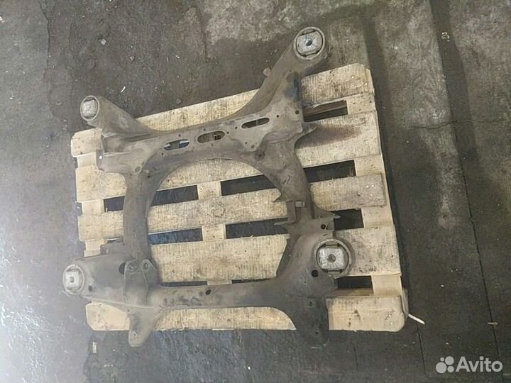 Подрамник передний Ауди ку7 Audi Q7 4L