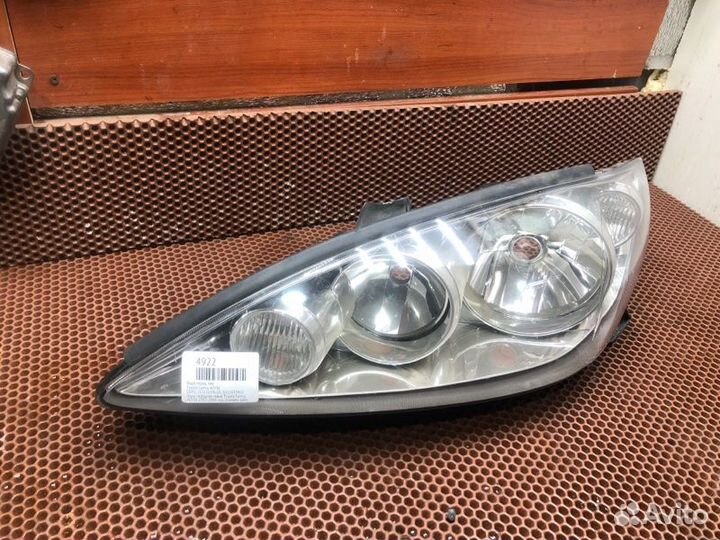 Фара передняя левая Toyota Camry ACV36