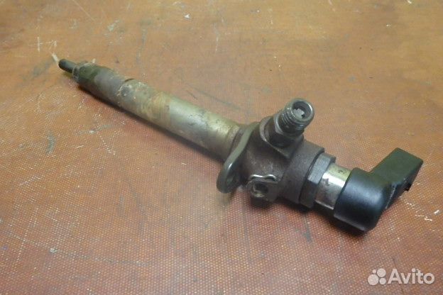 Форсунка Пежо Ситроен Ленд Ровер Ягуар 2.7 HDI V6